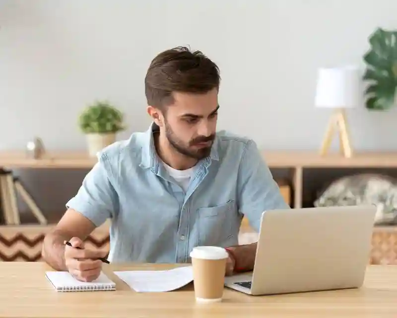 7 أدوات للبقاء منتجة أثناء الدراسة عبر الإنترنت